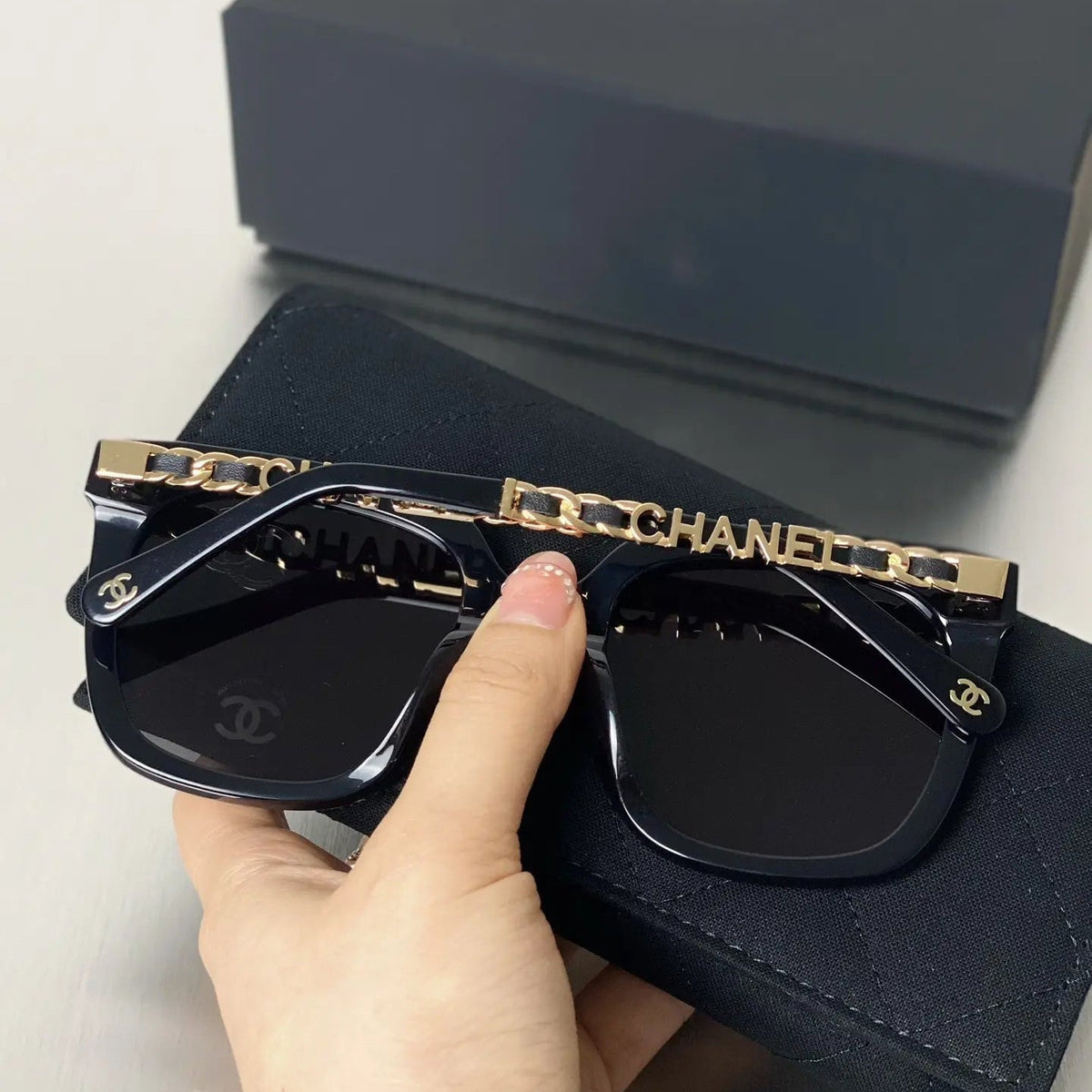 Oversized Black Gold Detai Sunglasses