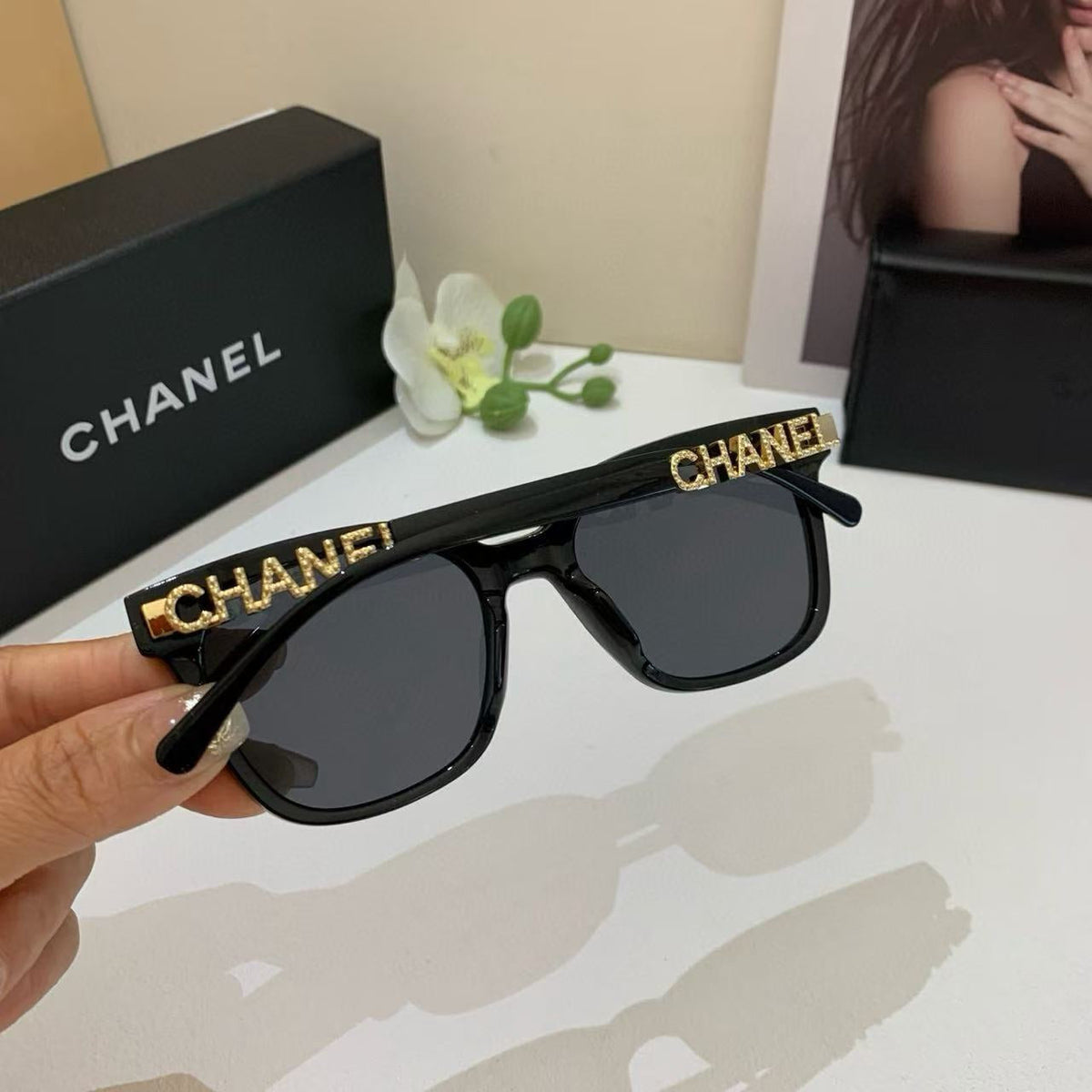 Fashion Black with Gold Detai Sunglasses