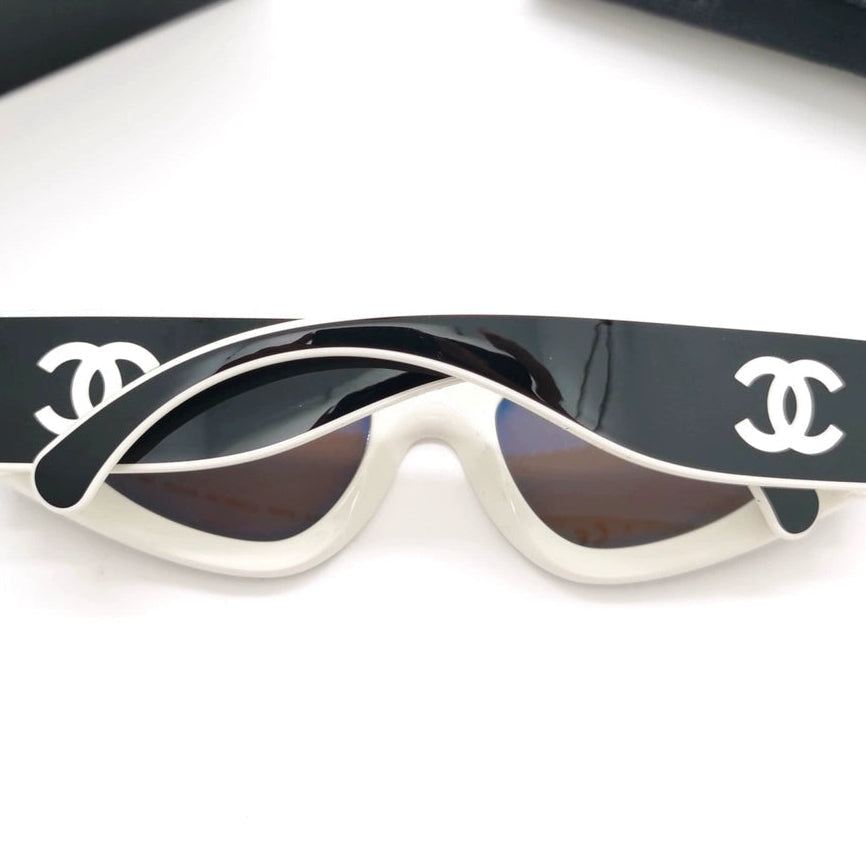 Vintage Sporty Wide Temples Sunglasses