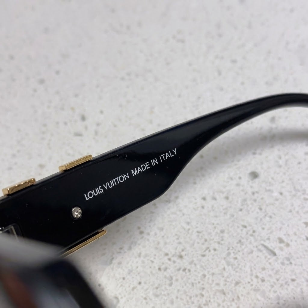Chic Square Black Sunglasses