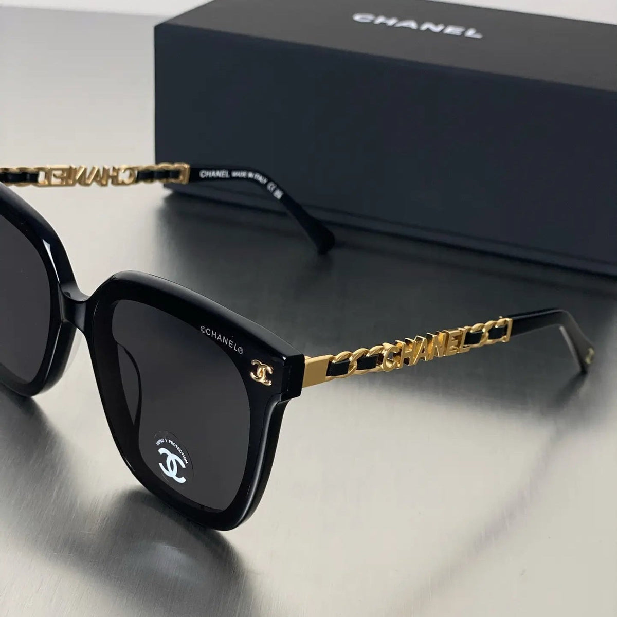 Oversized Black Gold Detai Sunglasses