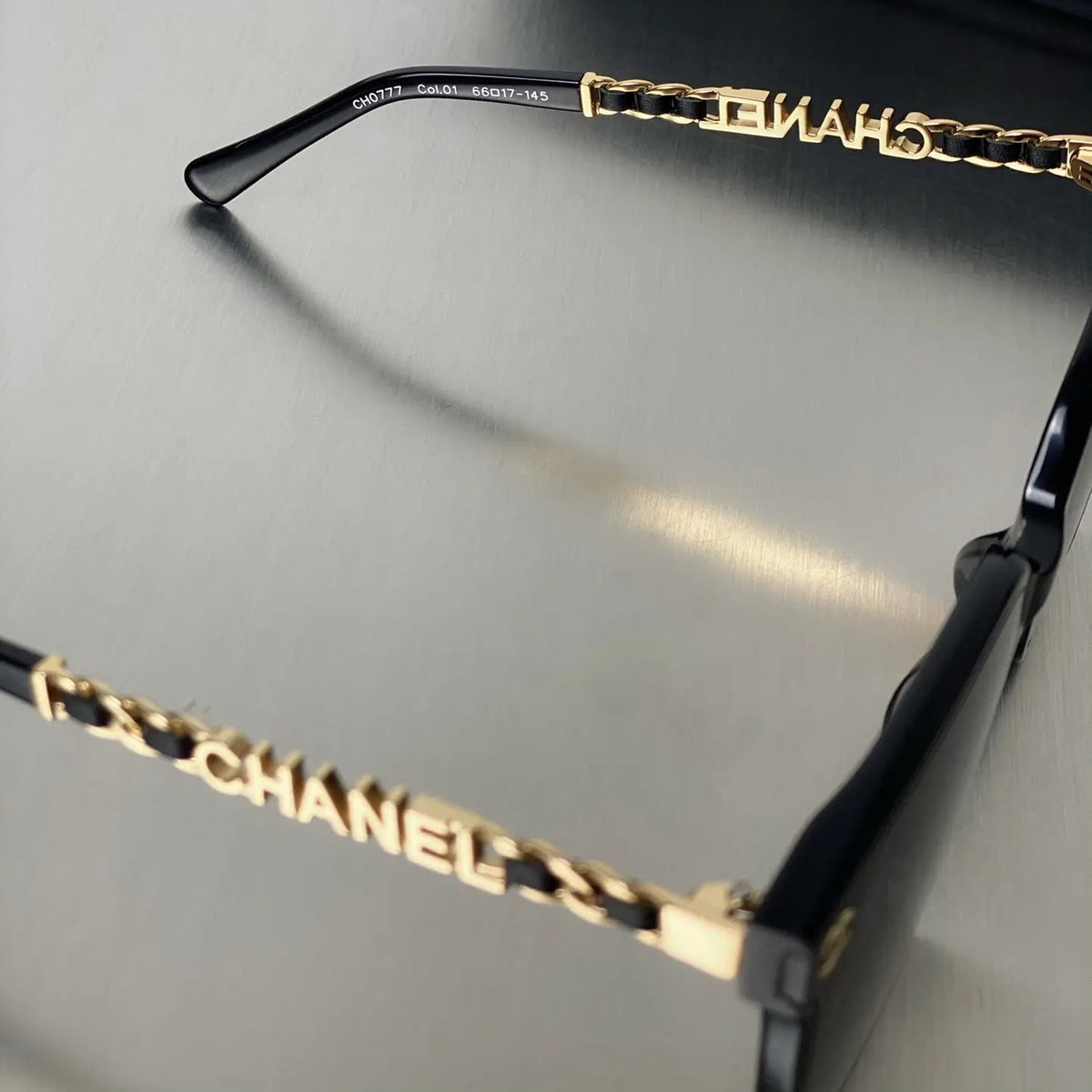 Oversized Black Gold Detai Sunglasses