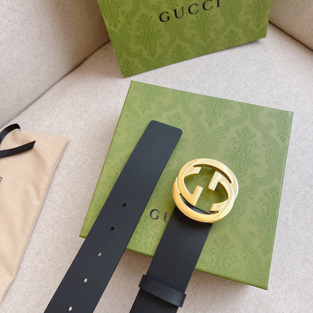 Elegant Black Buckle Belt