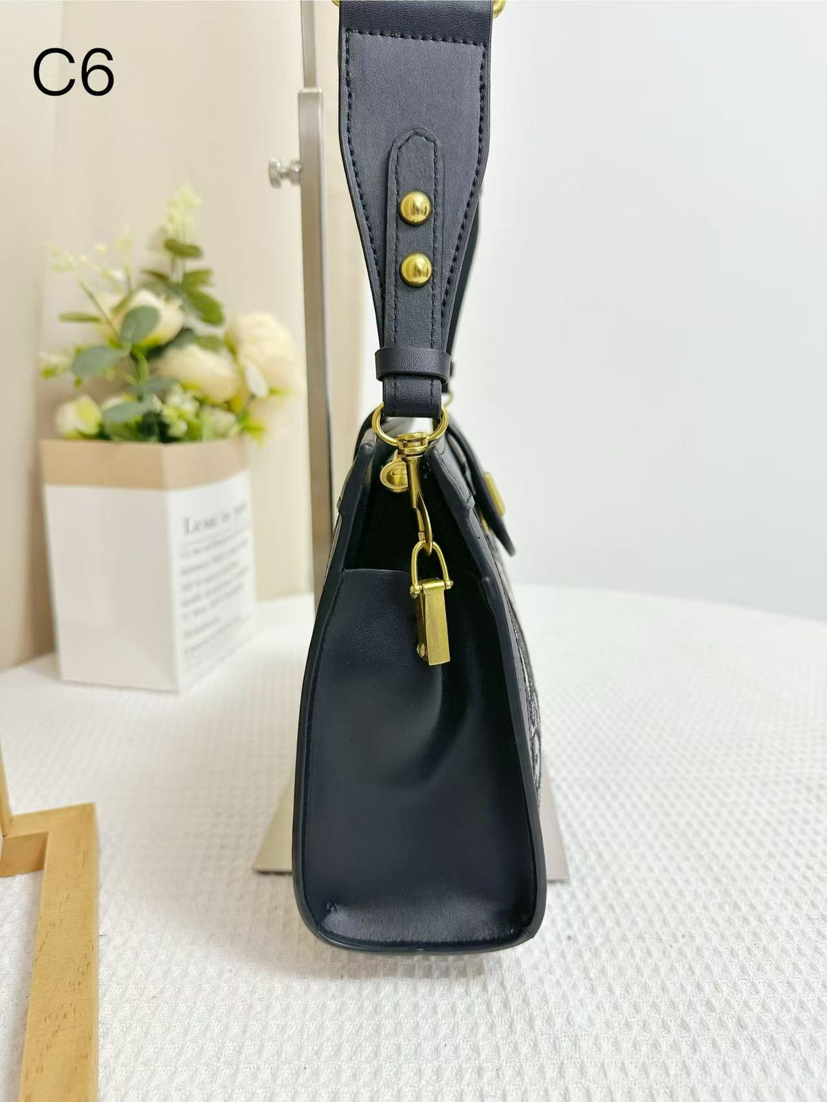Elegant Jacquard Handbag