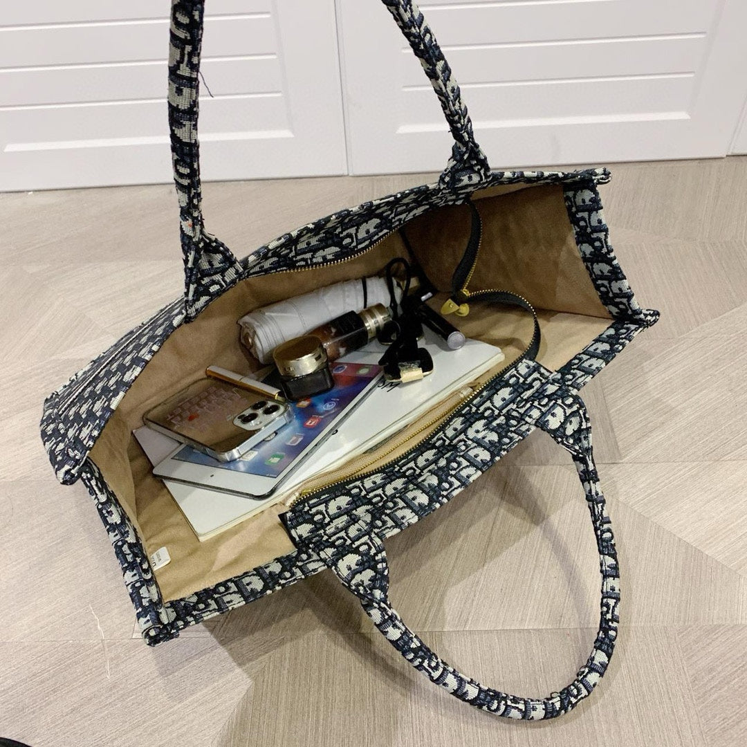 Classic Canvas Print Tote Bag