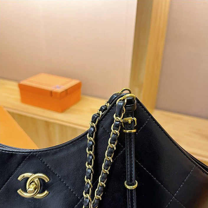 Black Leather Commuter Shoulder Bag