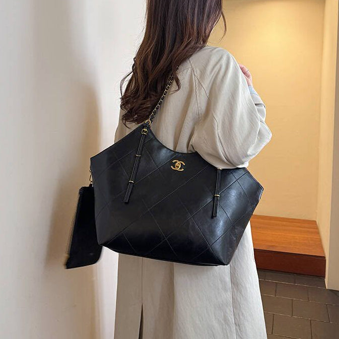Black Leather Commuter Shoulder Bag