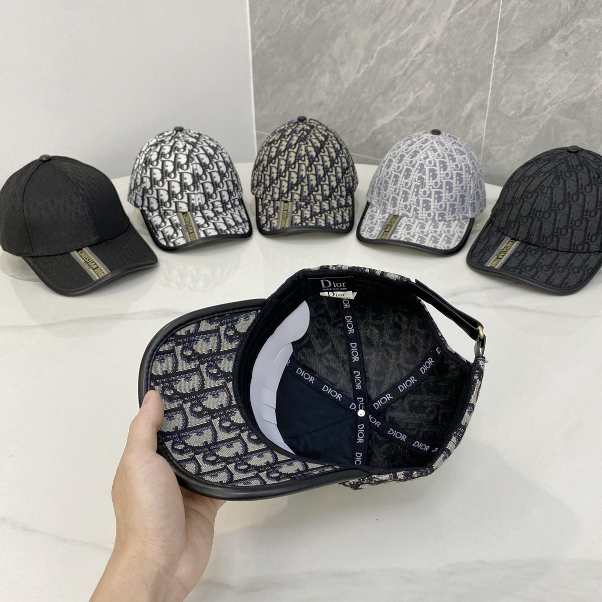 Classic Jacquard Curved Brim Hat