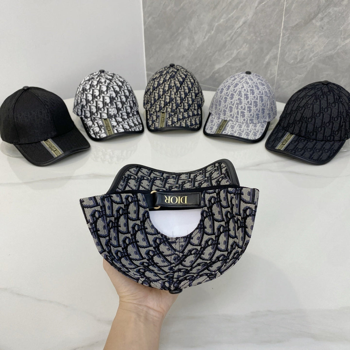 Classic Jacquard Curved Brim Hat